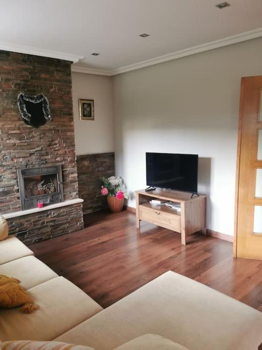 Casa Con Finca En Oviedo El Casero Екстер'єр фото